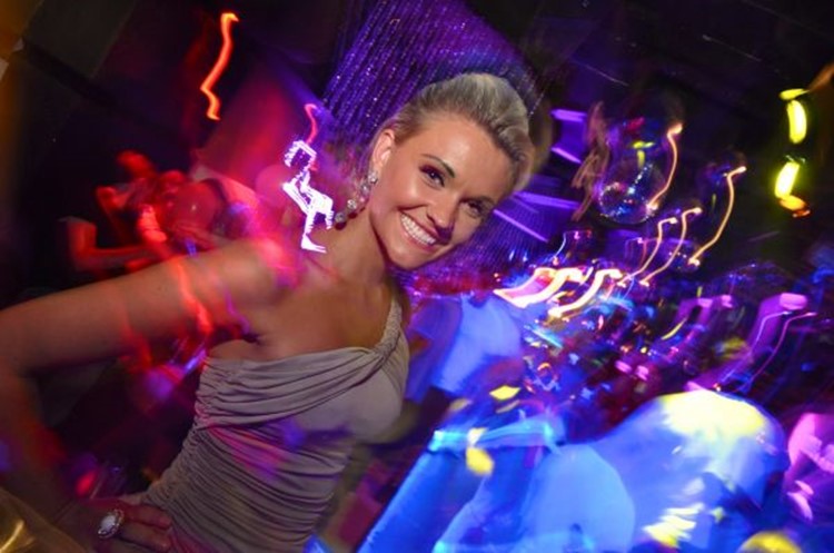 Tibu nightclub Marbella pretty blonde woman