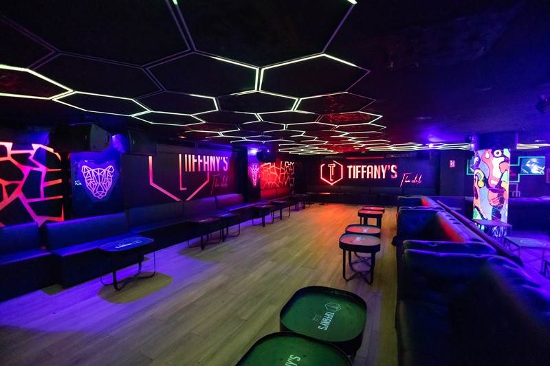 Tiffany's the club in Madrid nightclub dj mixing music dance house vip