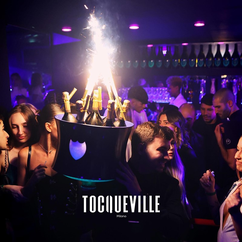 Tocqueville 13 nightclub Milan view of the club table bookings bottle service