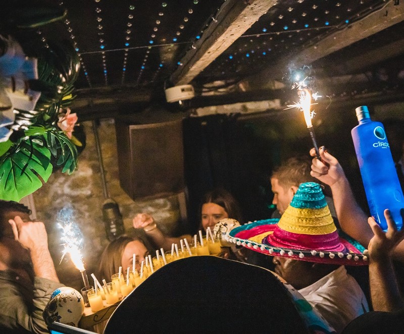 Tonteria, club in London, table booking, reservation, vip service, men