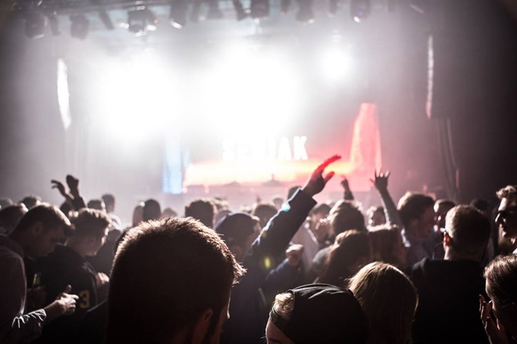 Trädgår'n Club nightclub Gothenburg party crowd concert