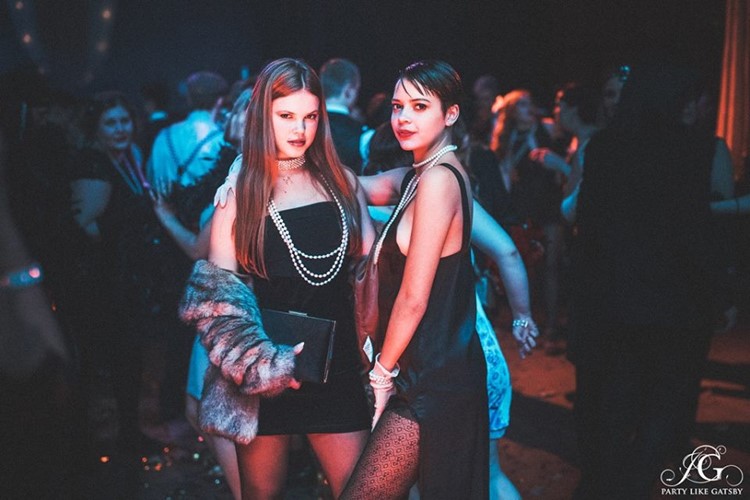 Tradgarn club nigthclub Gothenburg party sexy girls dancing partying