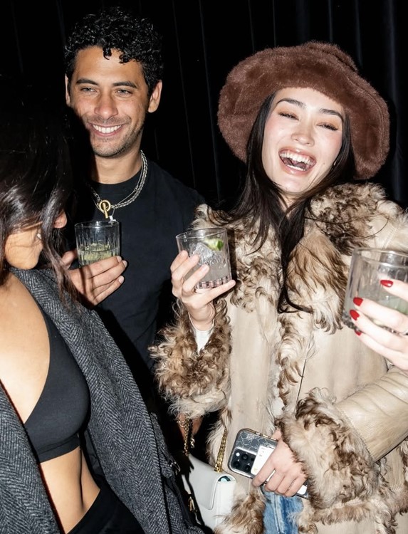 Party at Two Fifteen VIP nightclub in New York. Find promoters for guest list in Clubbable