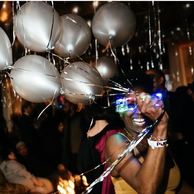 Party at Two Fifteen VIP nightclub in New York. Find promoters for guest list in Clubbable