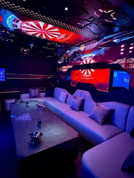 Party at U9 VIP nightclub in London. Find promoters for guest list in Clubbable