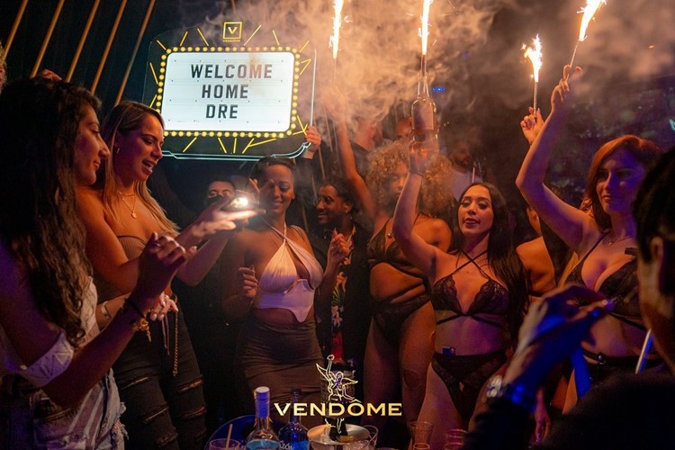 Vendome nightclub in Miami birthday hen bachelor celebration bottle service