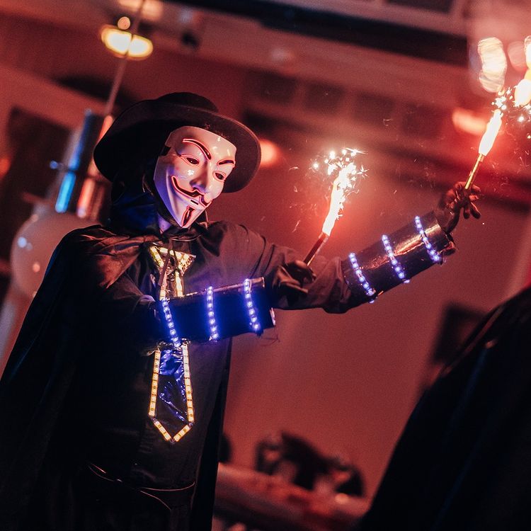 Vendetta nightclub Barcelona vip table service parade costume dancers fun exotic nights