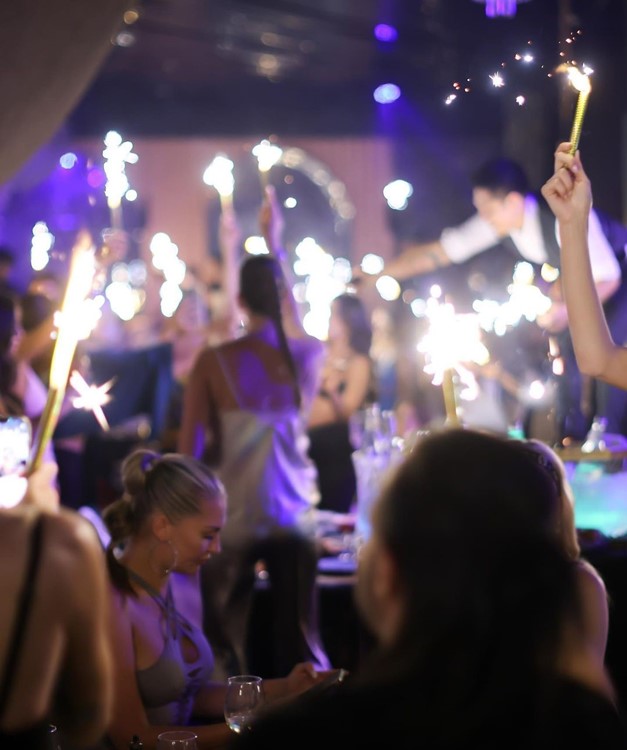 Verde, bottle parade, vip table service, celebrate, birthday, hen, stag