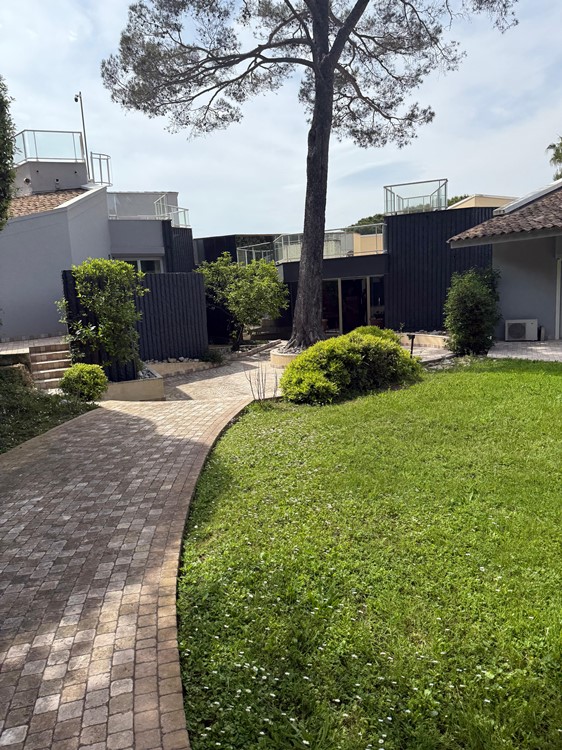Fiesta en Private Villa Party Club VIP en Cannes. Encuentra promoters y listas de invitados en Clubbable