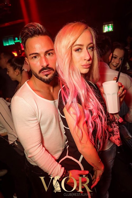 Vior nightclub Zurich pretty girl and guy having fun guest list table booking entrance party
