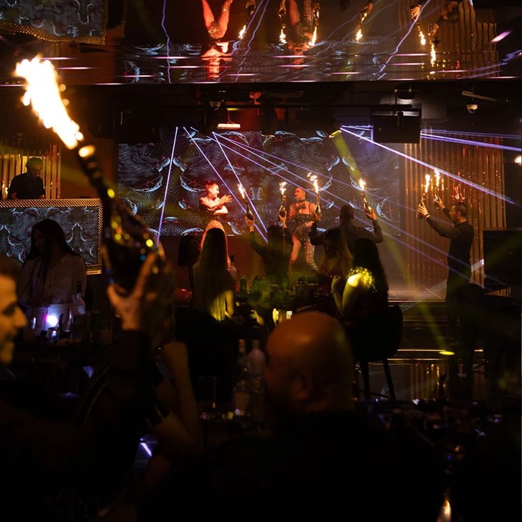 Soirée dans la boîte Virtue Dubai VIP à Dubai. Trouvez des promoteurs pour la liste des invités sur Clubbable