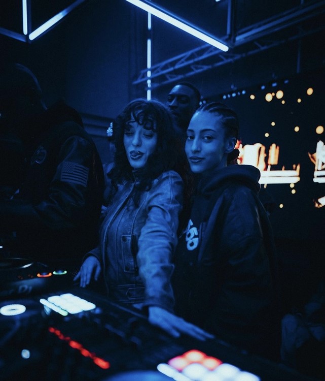 Party på Wanderlust VIP nattklubb i Paris. Hitta promoters för gästlista i Clubbable