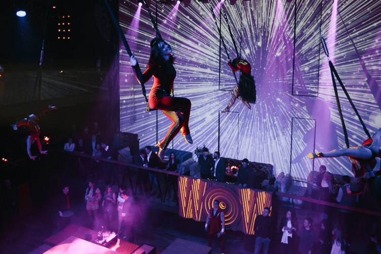 WoW nightclub Moscow dancers at big event