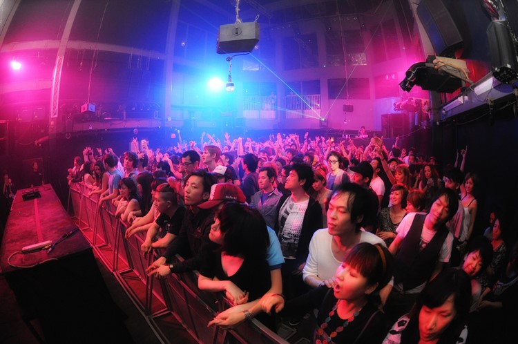 Womb nightclub Tokyo crowd dancing at concert show