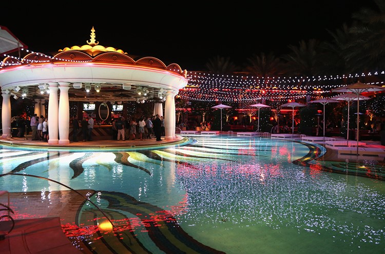 Las Vegas में वीआईपी नाइट क्लब XS Nightclub में पार्टी। Clubbable में अतिथि सूची के लिए प्रमोटर खोजें