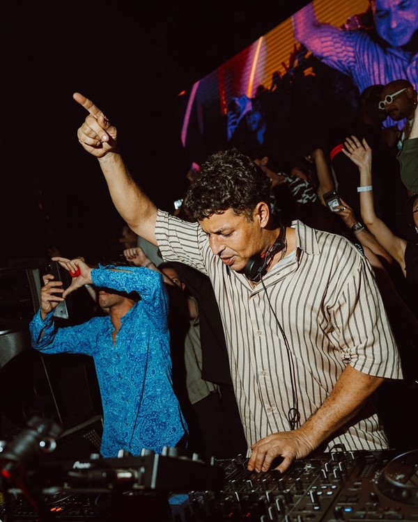 Party på YOYO Palais de Tokyo VIP nattklubb i Paris. Hitta promoters för gästlista i Clubbable