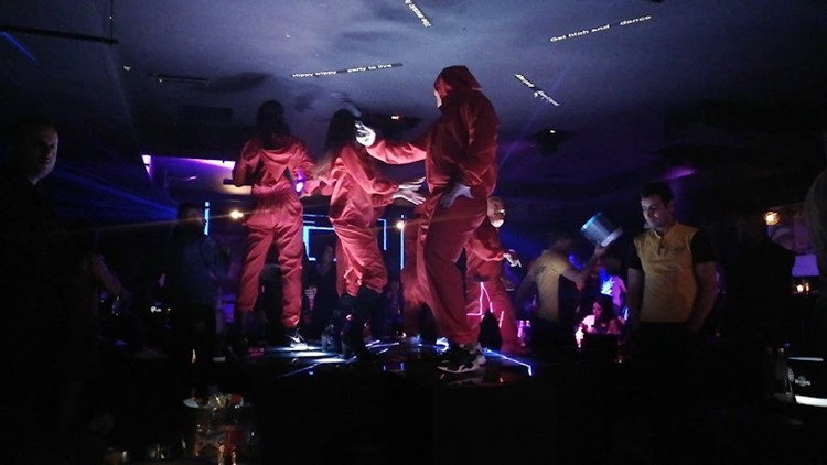 Soirée dans la boîte Yellow Club VIP à Casablanca. Trouvez des promoteurs pour la liste des invités sur Clubbable