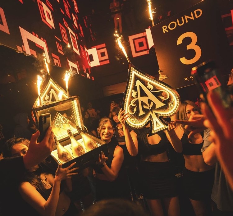 Soirée dans la boîte Zouk VIP à Tokyo. Trouvez des promoteurs pour la liste des invités sur Clubbable